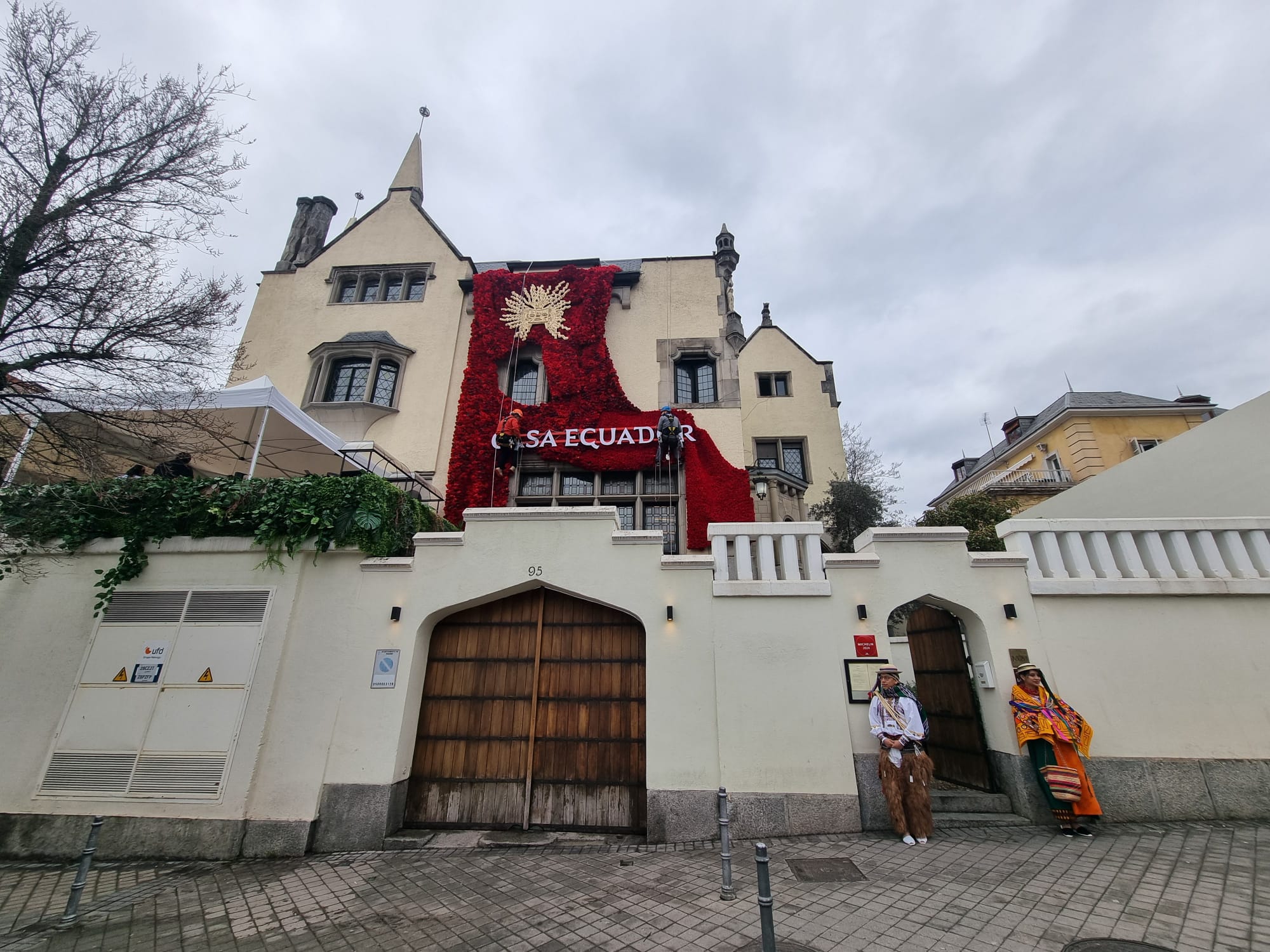 Imagen noticia Montura de Fachada Publicitaria